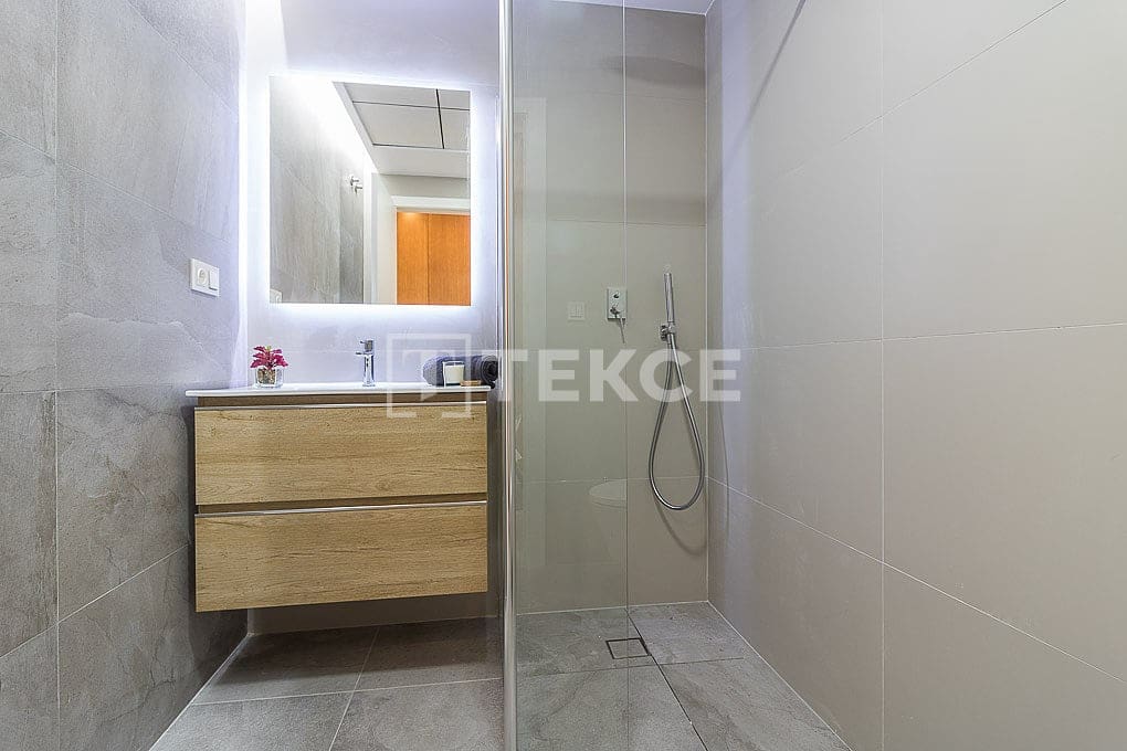 3 slaapkamer Flat te koop in Los Altos met zwembad - € 300.000 (Ref: 8965980)