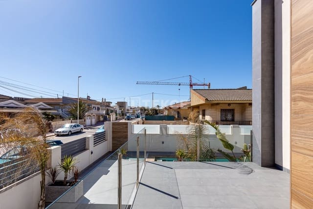 4 chambre Villa/Maison à vendre à La Mata, Torrevieja avec piscine - 940 000 € (Ref: 8965999)