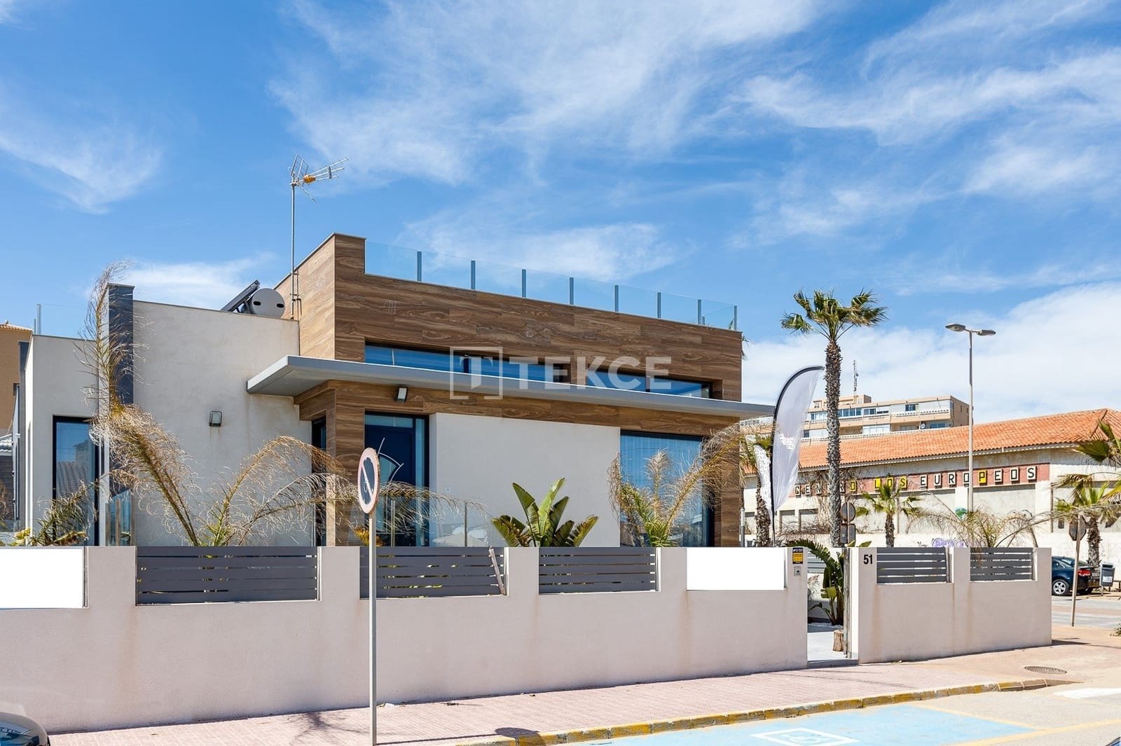 4 chambre Villa/Maison à vendre à La Mata avec piscine - 940 000 € (Ref: 8965999)