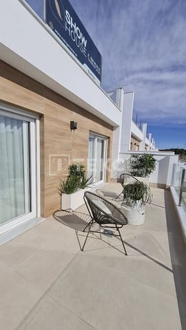 3 slaapkamer Villa te koop in San Pedro del Pinatar met zwembad - € 375.000 (Ref: 8966010)