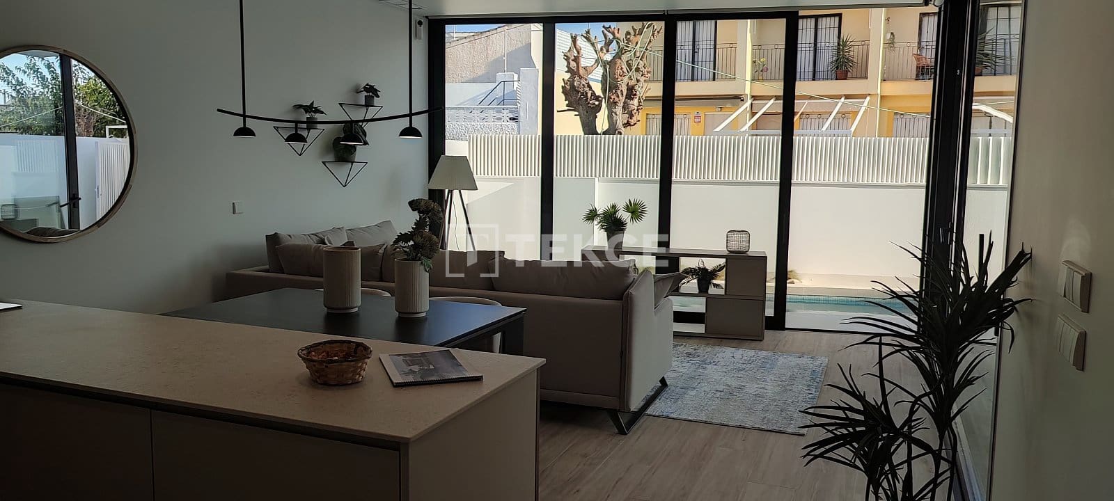 3 bedroom Villa for sale in Torre de la Horadada with pool - € 628,000 (Ref: 8966025)