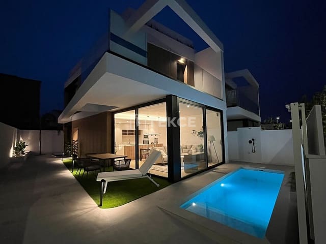 3 bedroom Villa for sale in Torre de la Horadada, Pilar de la Horadada with pool - € 628,000 (Ref: 8966025)