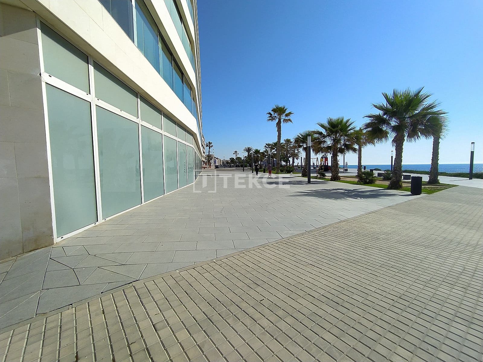 Local Commercial à vendre à Torrevieja - 2 000 000 € (Ref: 8966070)