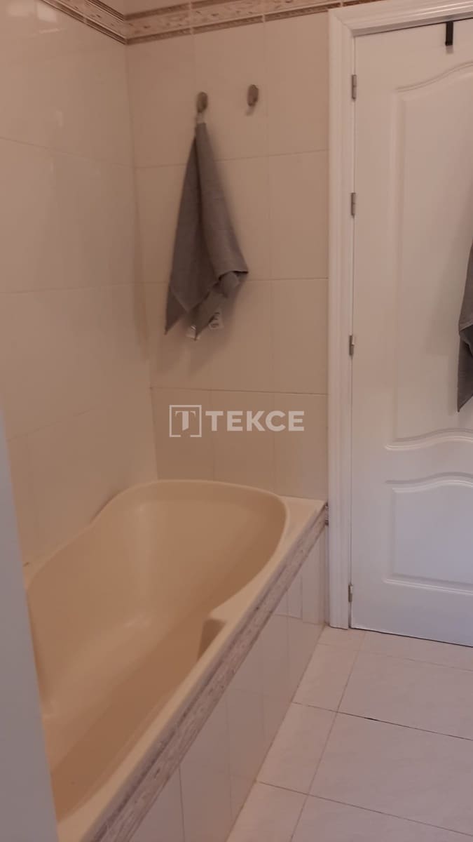 3 sypialnia Willa na sprzedaż w La Manga del Mar Menor z basenem - 780 000 € (Ref: 8966082)