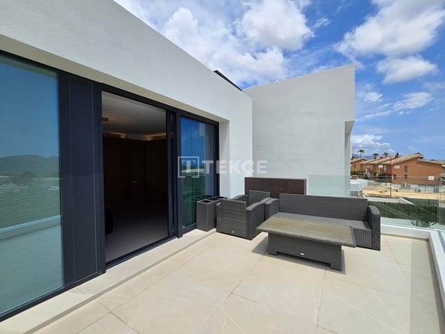 4 makuuhuone Huvila myytävänä paikassa La Nucia mukana uima-altaan - 1 150 000 € (Ref: 8966086)