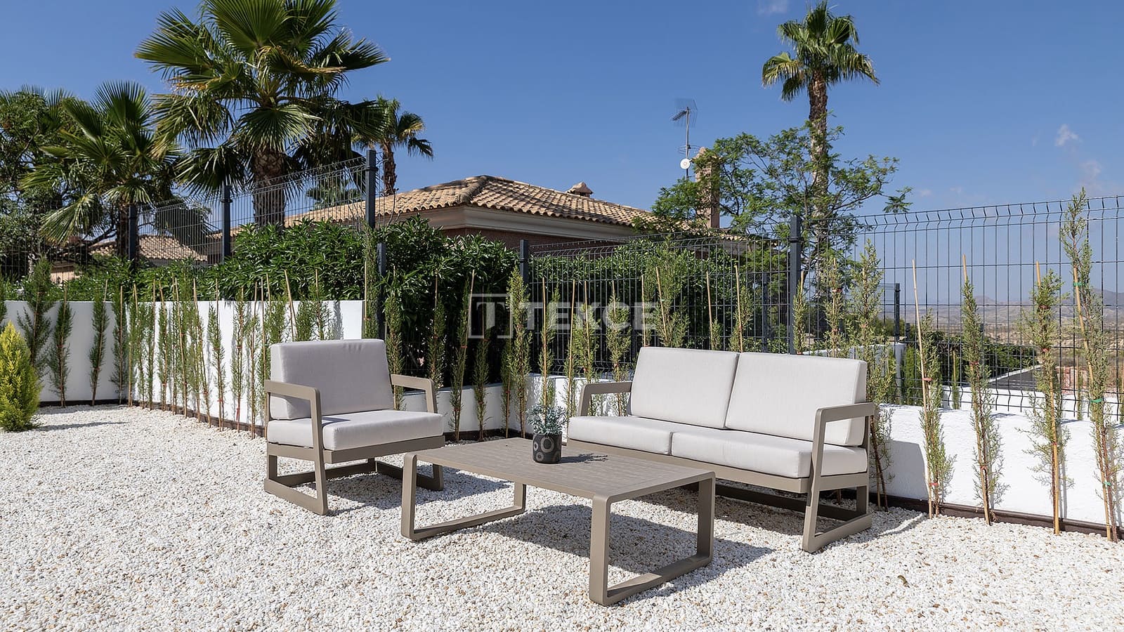 Chalet de 3 habitaciones en Busot en venta con piscina - 355.000 € (Ref: 8966087)