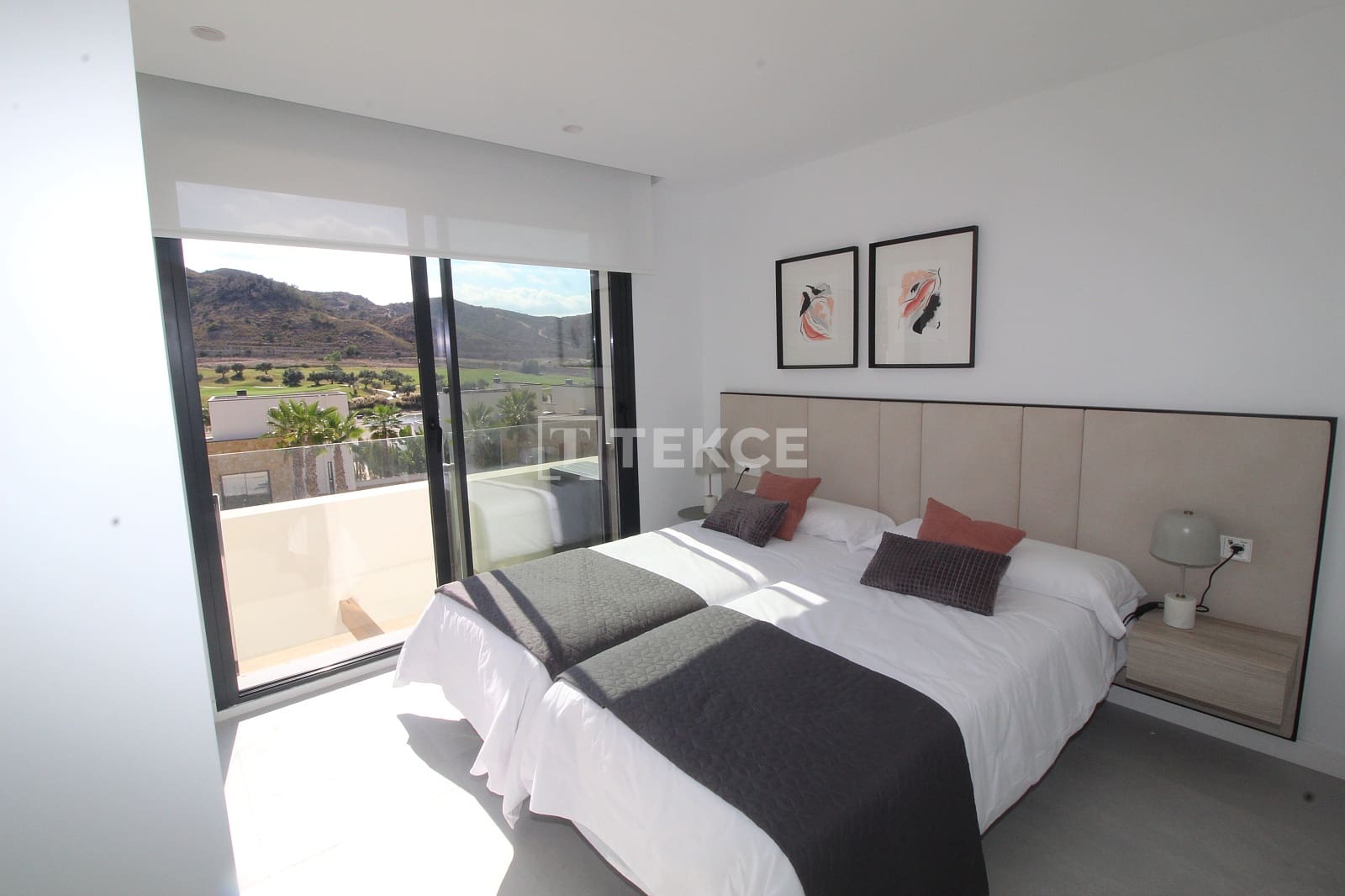 2 bedroom Flat for sale in Monforte del Cid with pool - € 395,000 (Ref: 8966089)