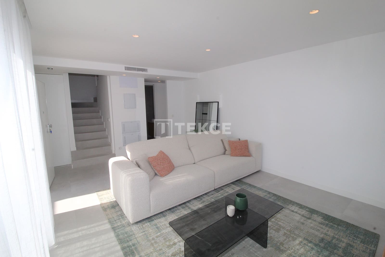 2 bedroom Flat for sale in Monforte del Cid with pool - € 395,000 (Ref: 8966089)