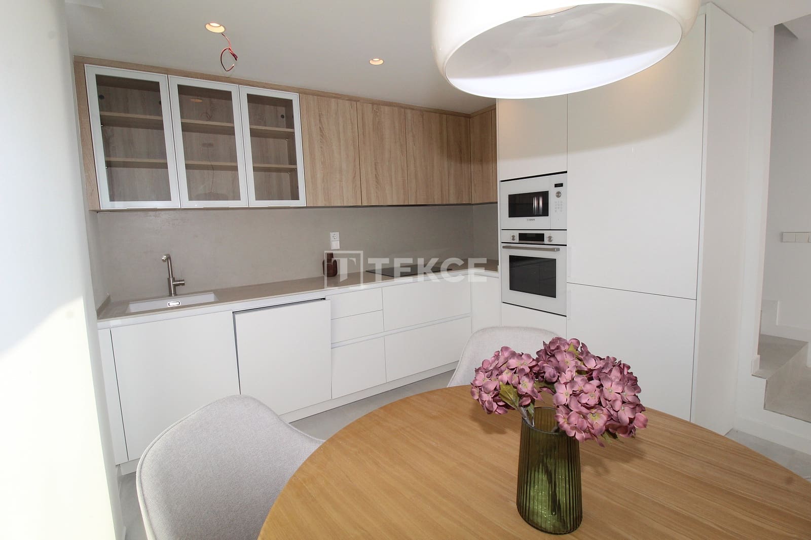 2 bedroom Flat for sale in Monforte del Cid with pool - € 395,000 (Ref: 8966089)