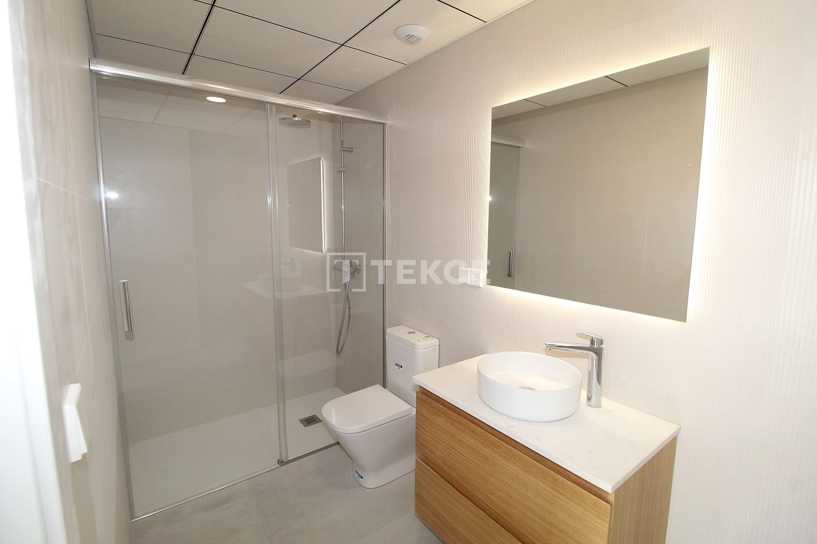 2 bedroom Flat for sale in Monforte del Cid with pool - € 395,000 (Ref: 8966089)