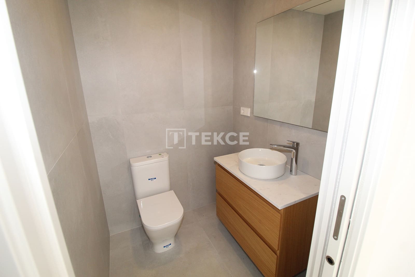 2 bedroom Flat for sale in Monforte del Cid with pool - € 395,000 (Ref: 8966089)