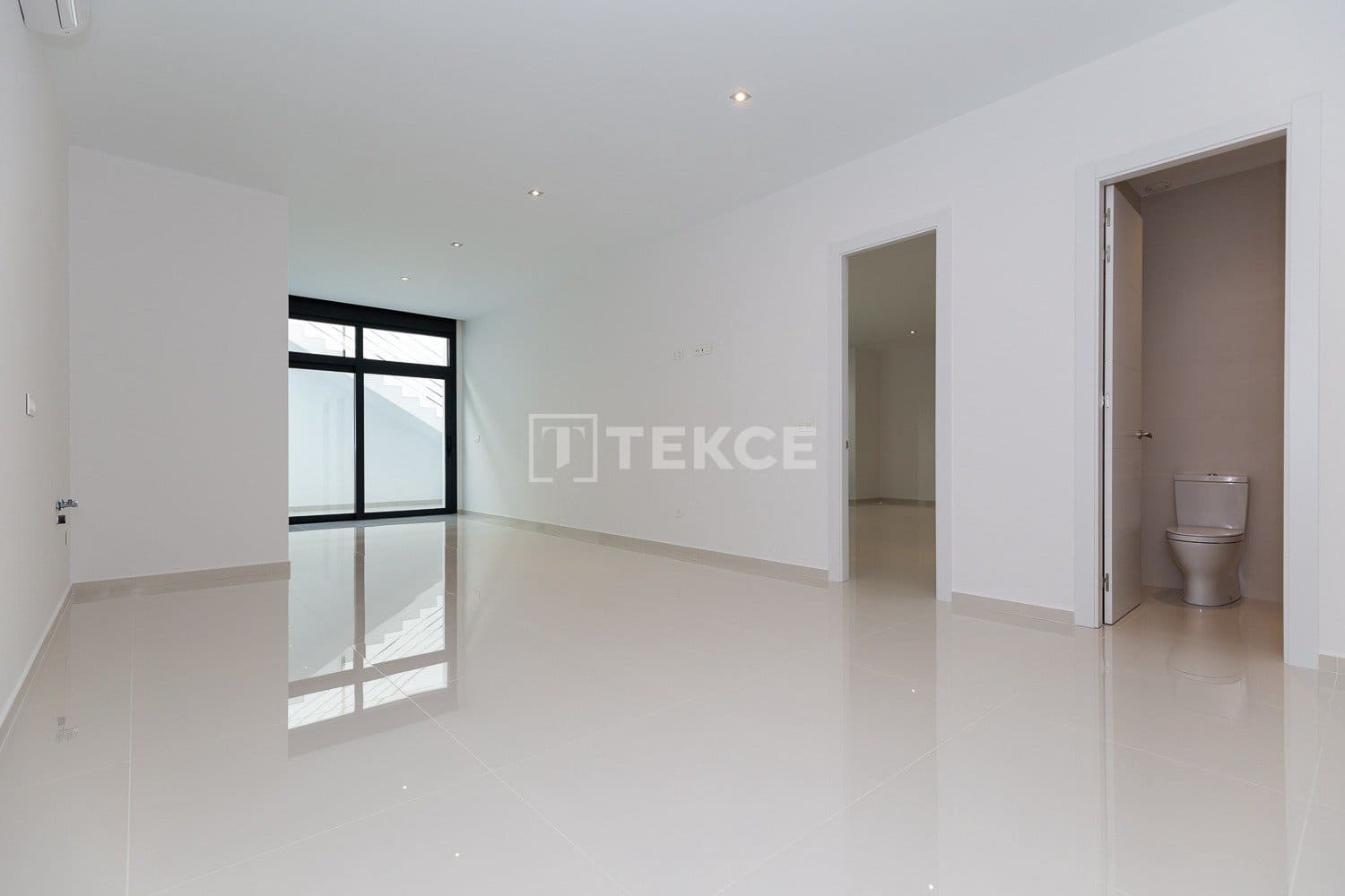 7 sypialnia Willa na sprzedaż w Finestrat z basenem - 4 450 000 € (Ref: 8966091)