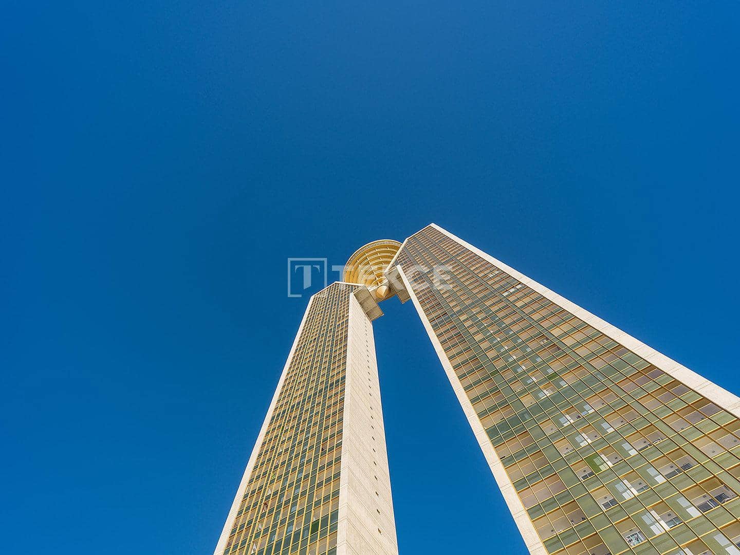 3 bedroom Flat for sale in Benidorm with pool - € 885,000 (Ref: 8966095)