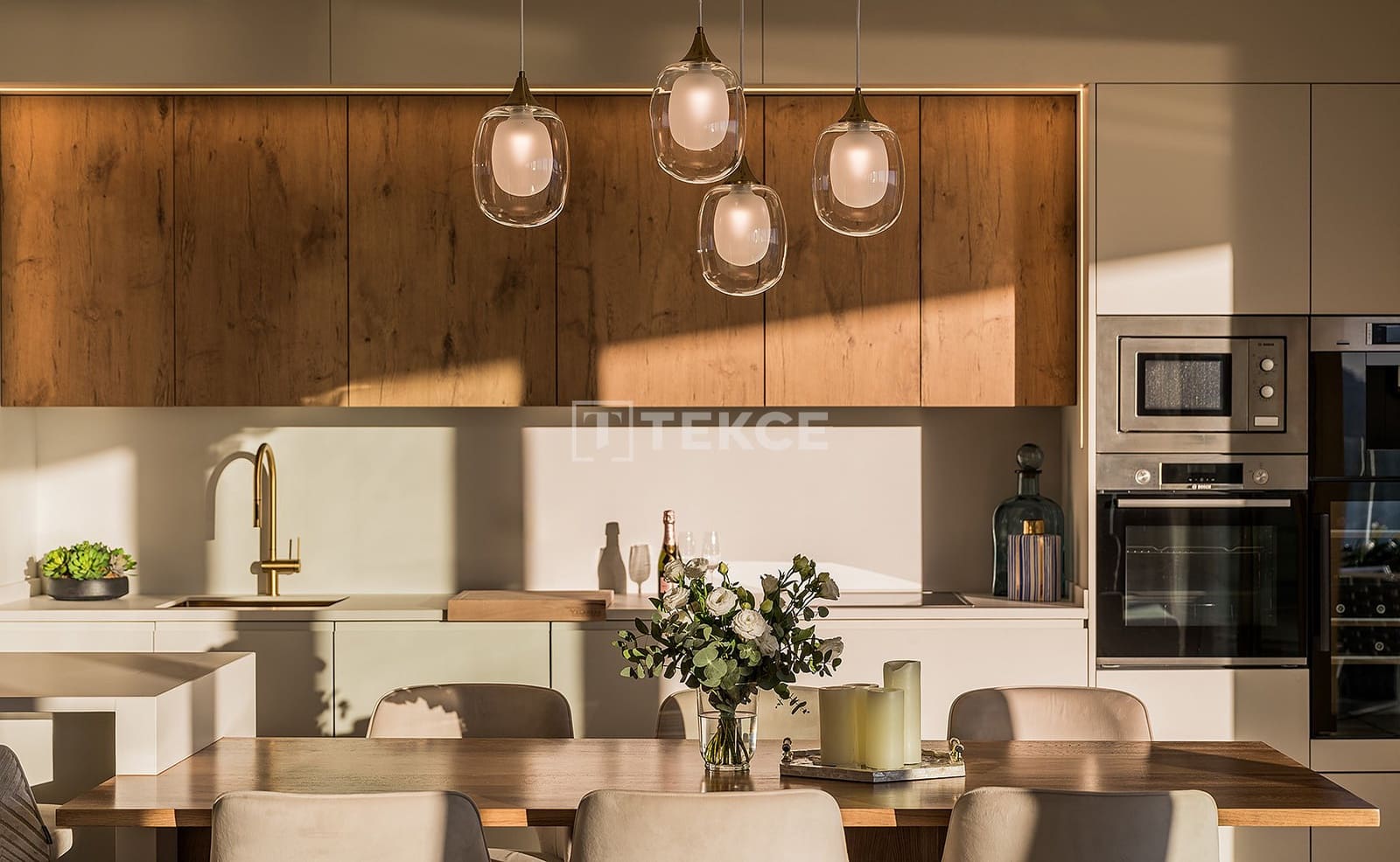 2 bedroom Flat for sale in Benidorm with pool - € 1,170,000 (Ref: 8966096)