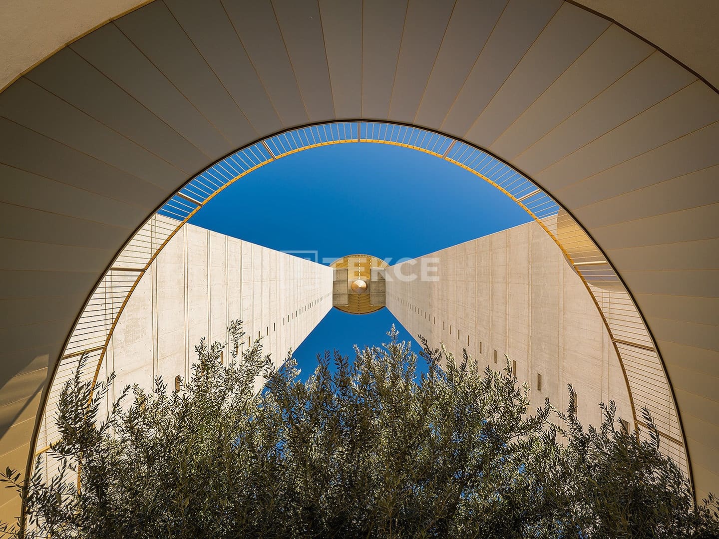 2 bedroom Flat for sale in Benidorm with pool - € 1,170,000 (Ref: 8966096)