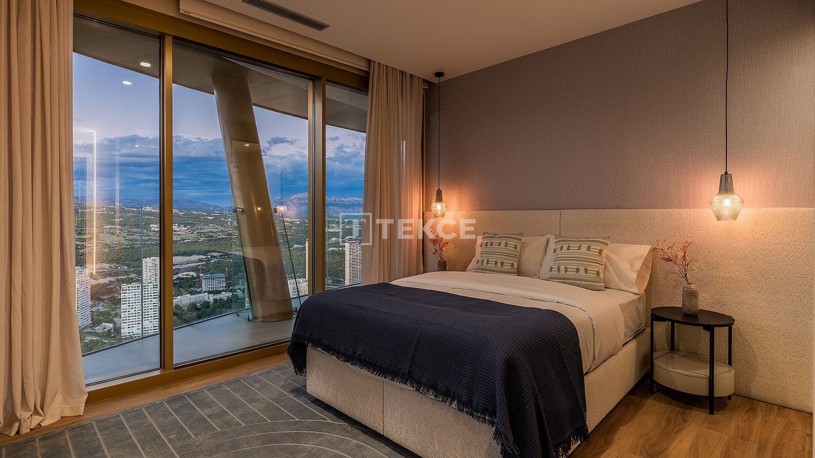 2 bedroom Flat for sale in Benidorm with pool - € 1,170,000 (Ref: 8966096)