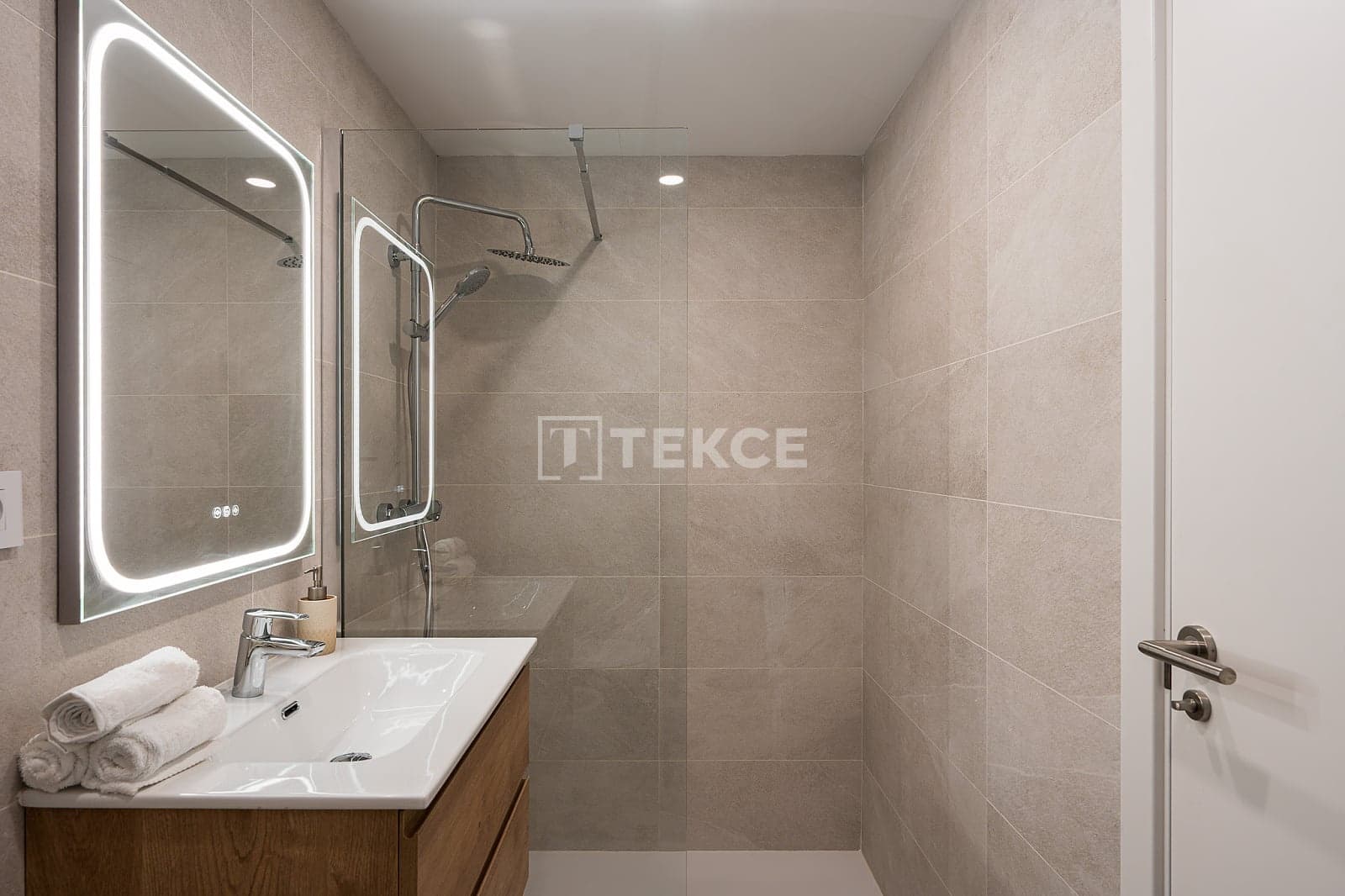 Piso de 3 habitaciones en El Chaparral en venta con piscina - 570.000 € (Ref: 8966099)