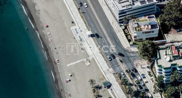 2 slaapkamer Flat te koop in El Limonar, Málaga stad - € 1.790.000 (Ref: 8966122)