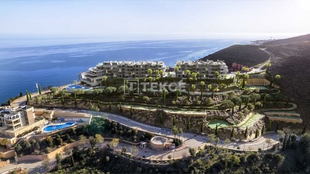 Piso de 2 habitaciones en Torrox-Costa, Torrox en venta con piscina - 500.000 € (Ref: 8966145)