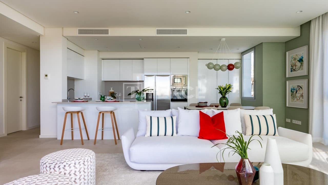 3 bedroom Flat for sale in Benahavis with pool - € 755,000 (Ref: 8966182)