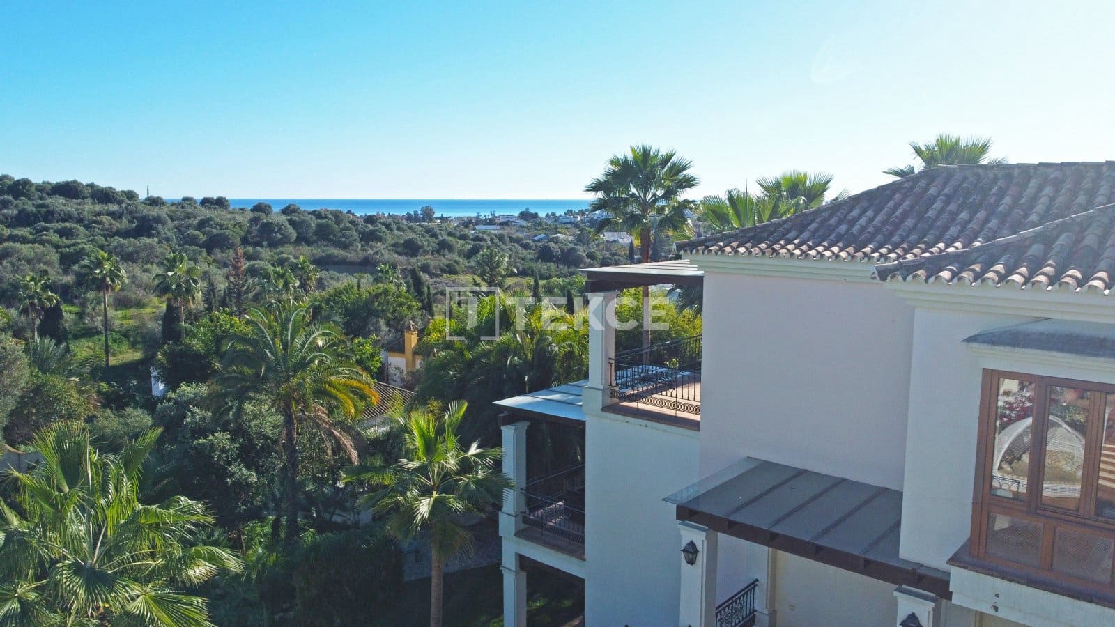 Villa for sale in Benahavis with pool - € 13,950,000 (Ref: 8966186)