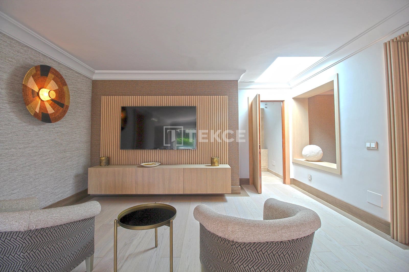 Villa for sale in Benahavis with pool - € 13,950,000 (Ref: 8966186)