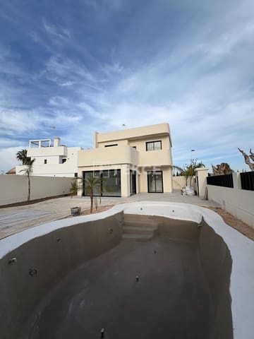 3 soveværelse Villa til salg i El Mojon, San Pedro del Pinatar med swimmingpool - € 570.000 (Ref: 8969705)