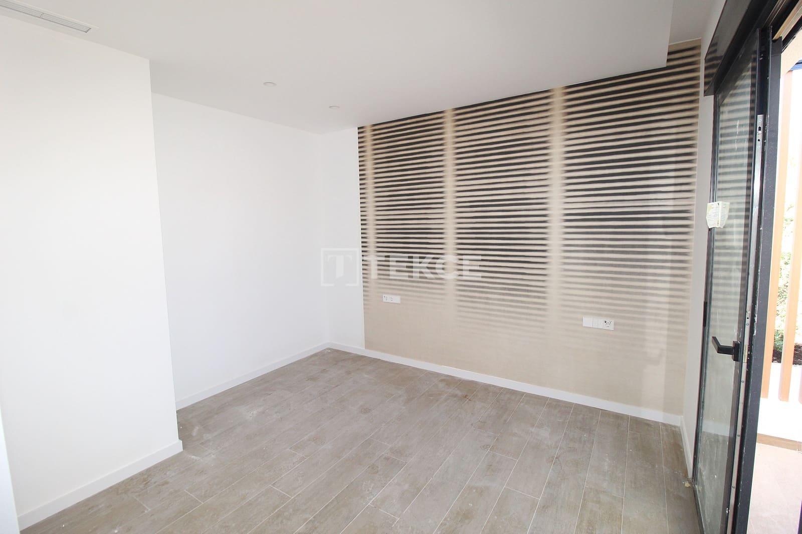 3 bedroom Flat for sale in Monforte del Cid with pool - € 435,000 (Ref: 8971667)