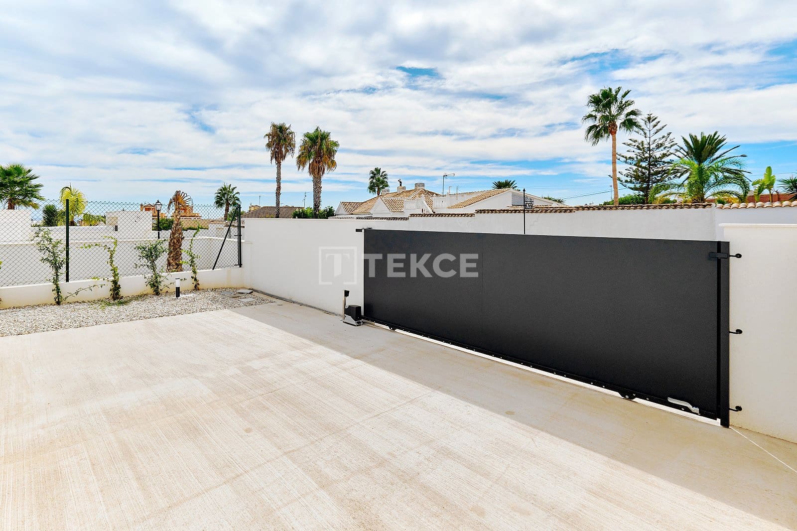 3 bedroom Villa for sale in Orihuela with pool - € 760,000 (Ref: 8971670)