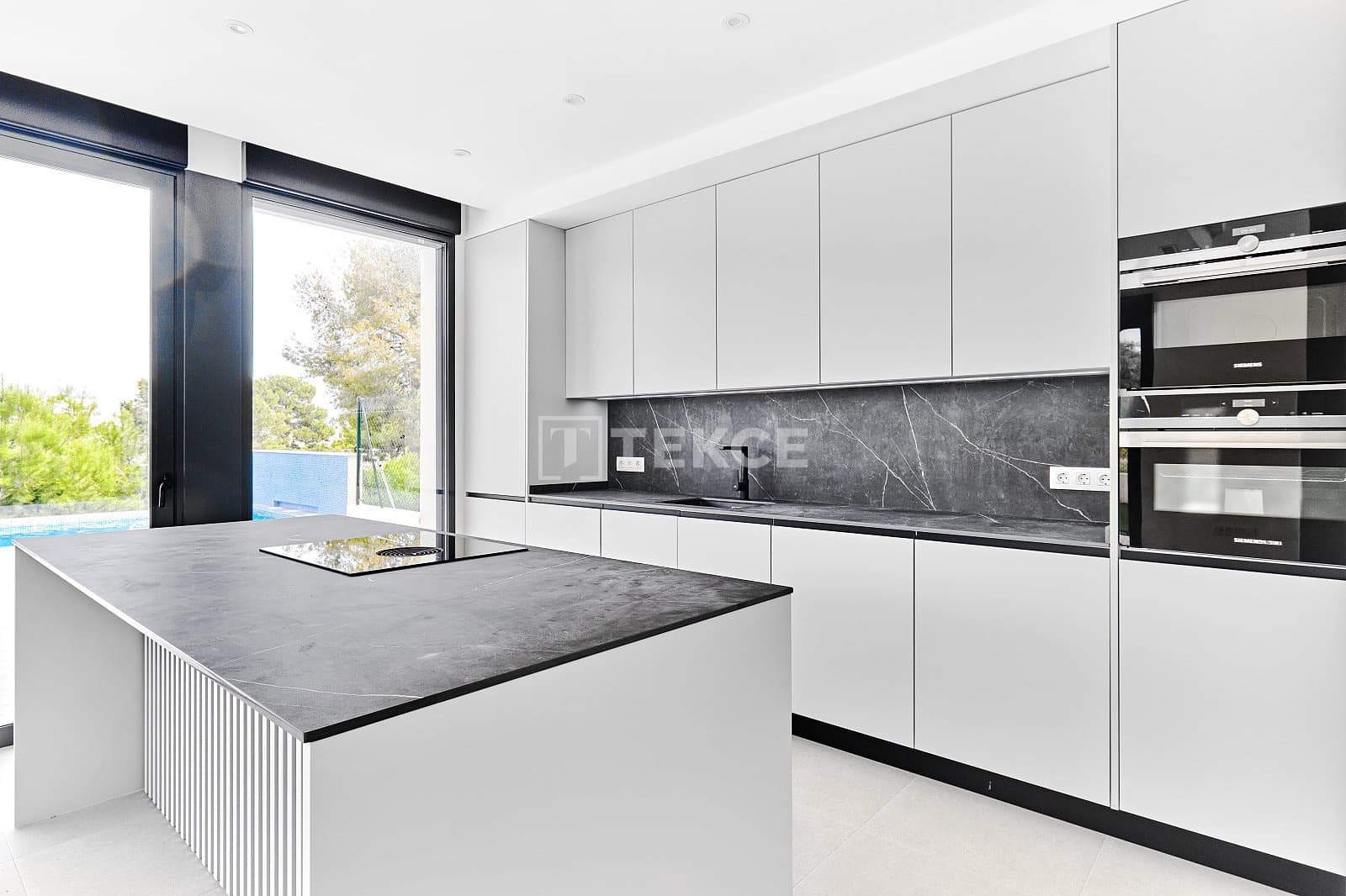 3 bedroom Villa for sale in Orihuela with pool - € 760,000 (Ref: 8971670)