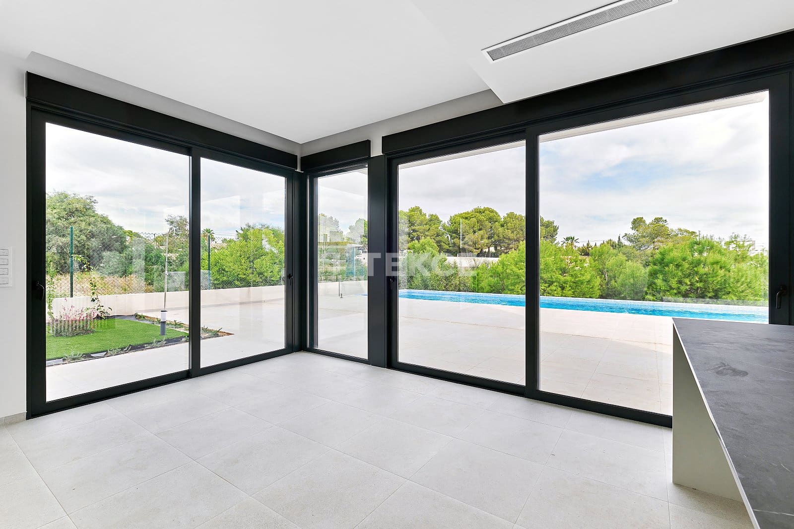 3 bedroom Villa for sale in Orihuela with pool - € 760,000 (Ref: 8971670)