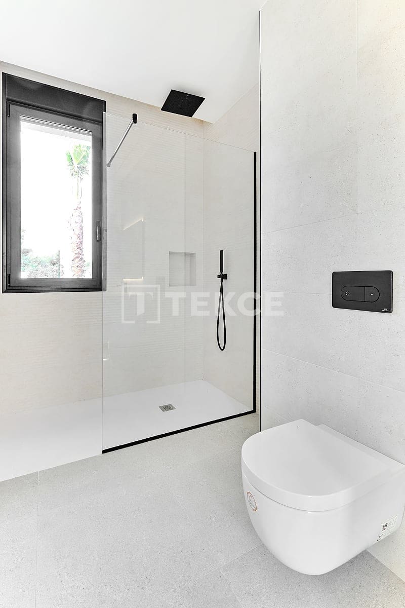 3 bedroom Villa for sale in Orihuela with pool - € 760,000 (Ref: 8971670)