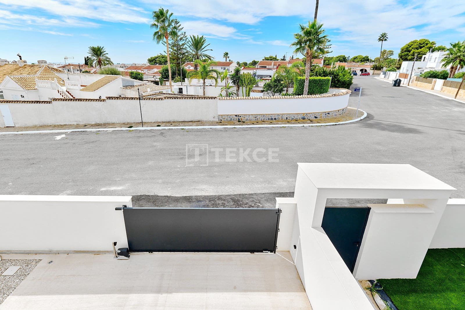 3 bedroom Villa for sale in Orihuela with pool - € 760,000 (Ref: 8971670)