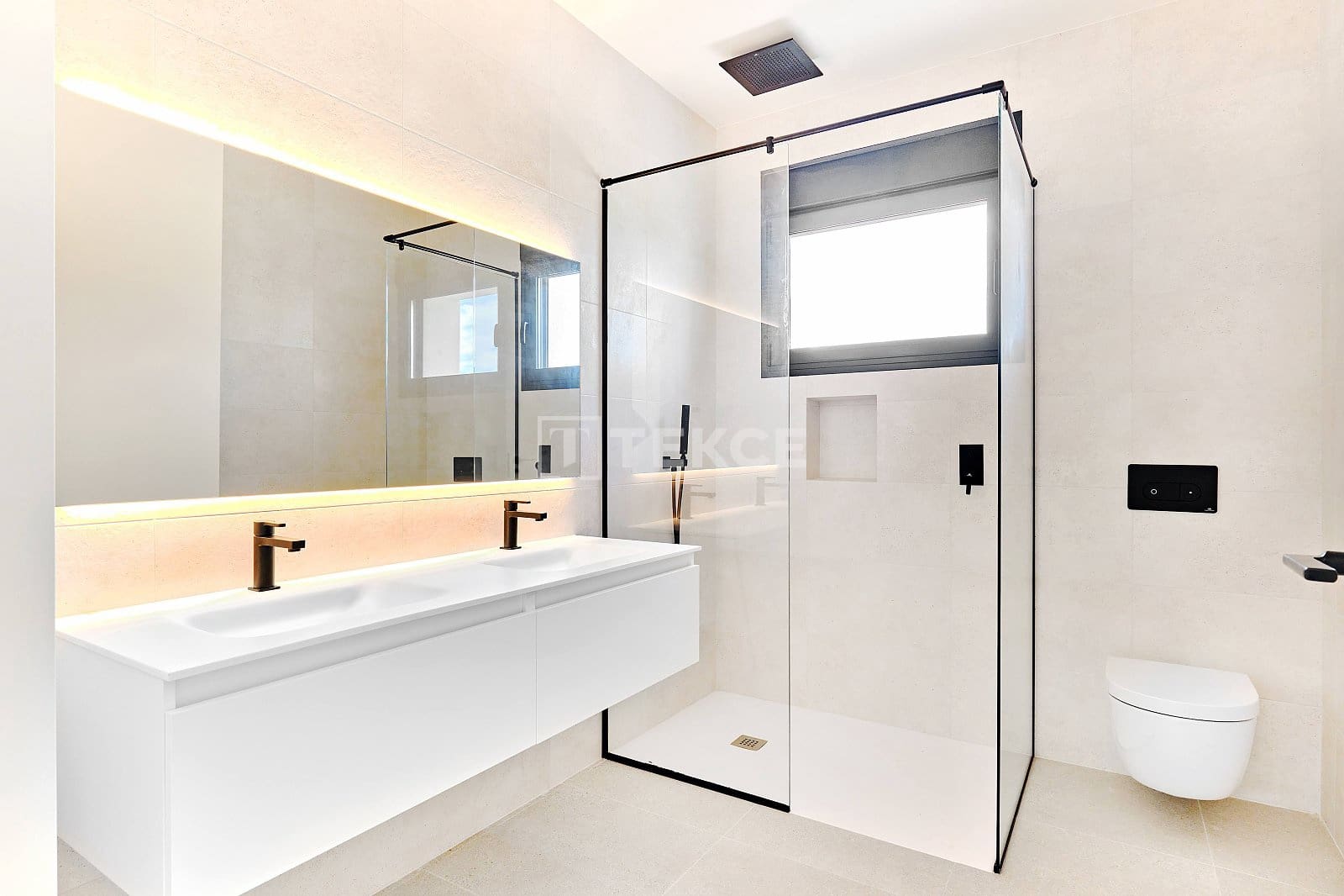 3 bedroom Villa for sale in Orihuela with pool - € 760,000 (Ref: 8971670)