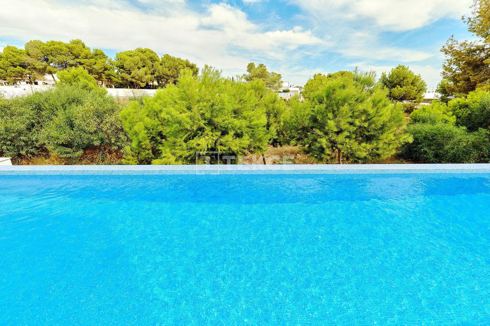 3 bedroom Villa for sale in Orihuela with pool - € 760,000 (Ref: 8971670)