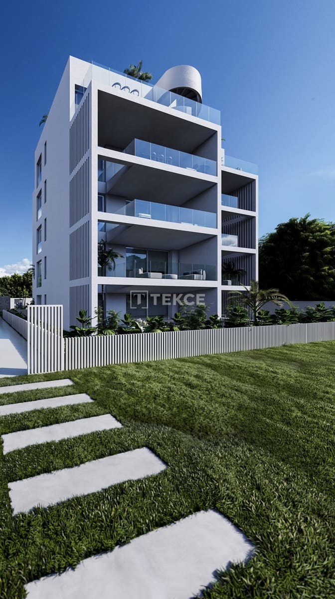 2 bedroom Flat for sale in Denia with pool - € 355,000 (Ref: 8981989)