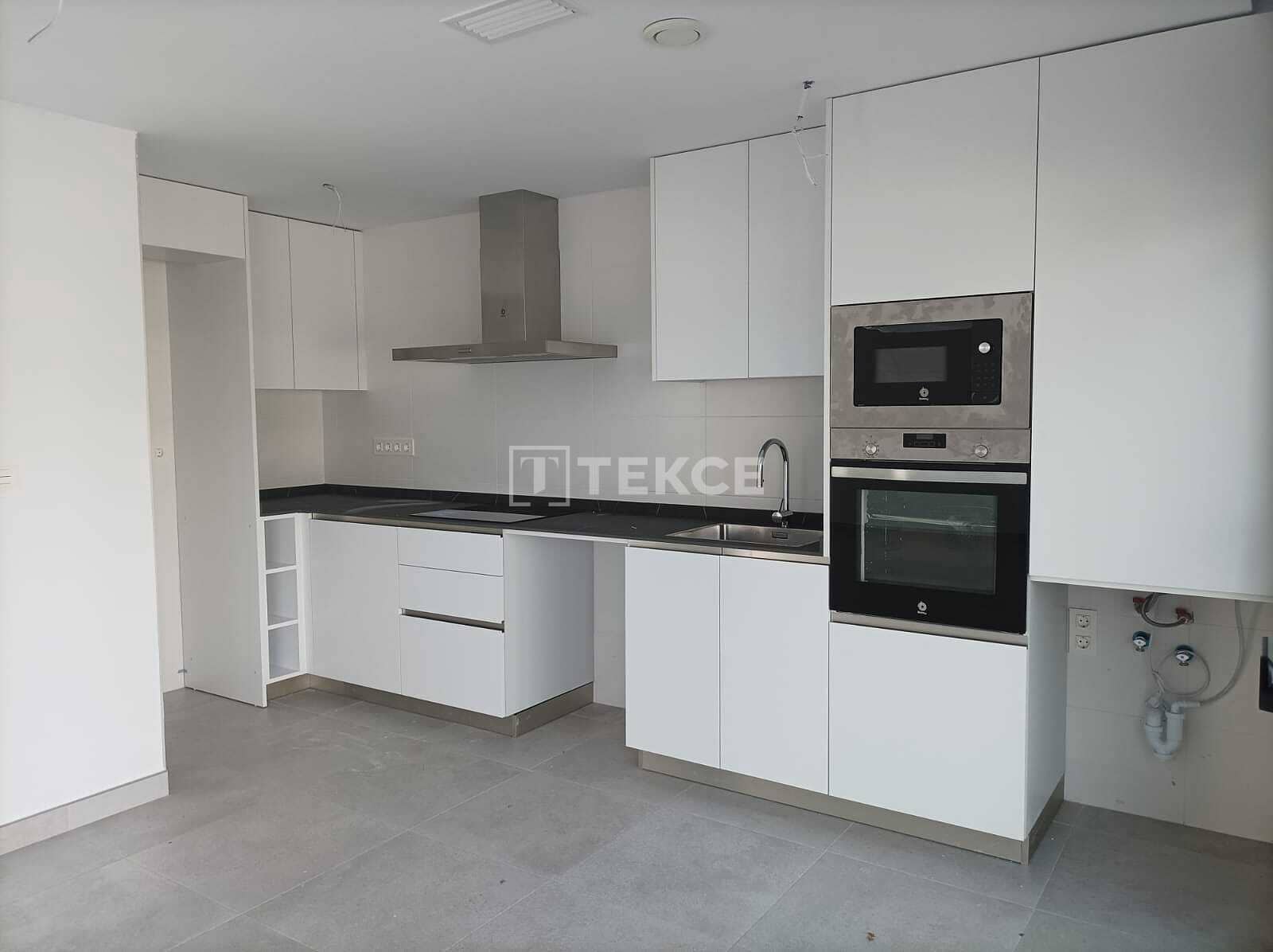 3 soveværelse Villa til salg i Gran Alacant med swimmingpool - € 425.000 (Ref: 8990332)