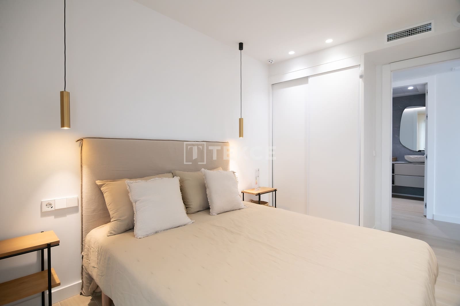 3 bedroom Villa for sale in Pilar de la Horadada with pool - € 385,000 (Ref: 8993469)