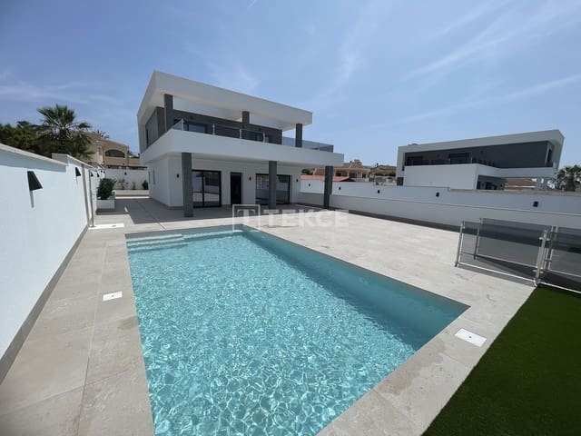 4 sypialnia Willa na sprzedaż w Ciudad Quesada, Rojales z basenem - 800 000 € (Ref: 8998144)