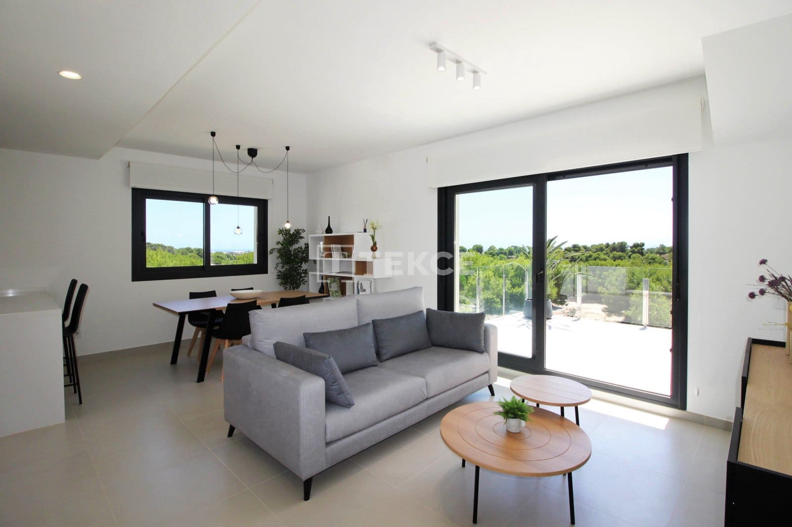 3 slaapkamer Flat te koop in Pinar de Campoverde met zwembad - € 335.000 (Ref: 9002797)