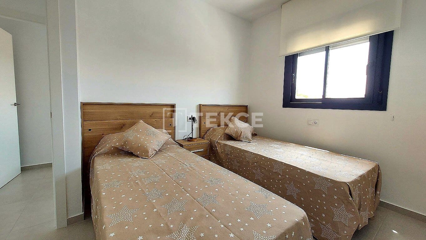 2 sovrum Lägenhet till salu i San Miguel de Salinas med pool - 316 000 € (Ref: 9006515)