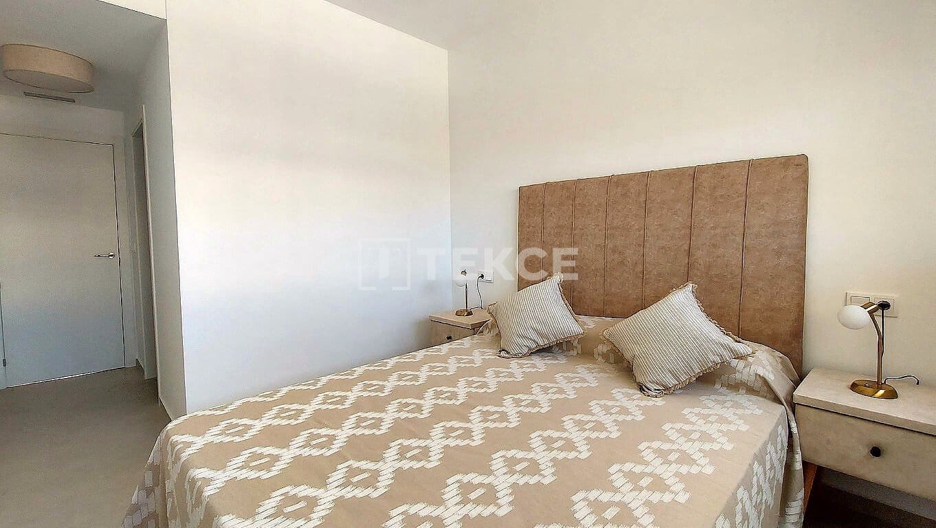 3 bedroom Flat for sale in San Miguel de Salinas with pool - € 322,000 (Ref: 9006516)
