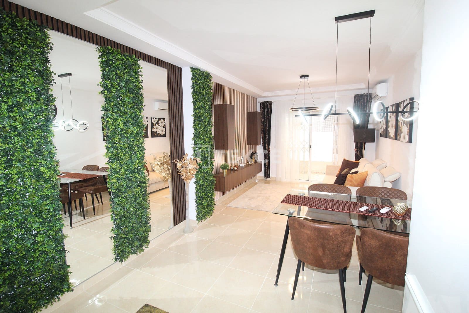 2 sovrum Lägenhet till salu i Torrevieja - 215 000 € (Ref: 9029059)