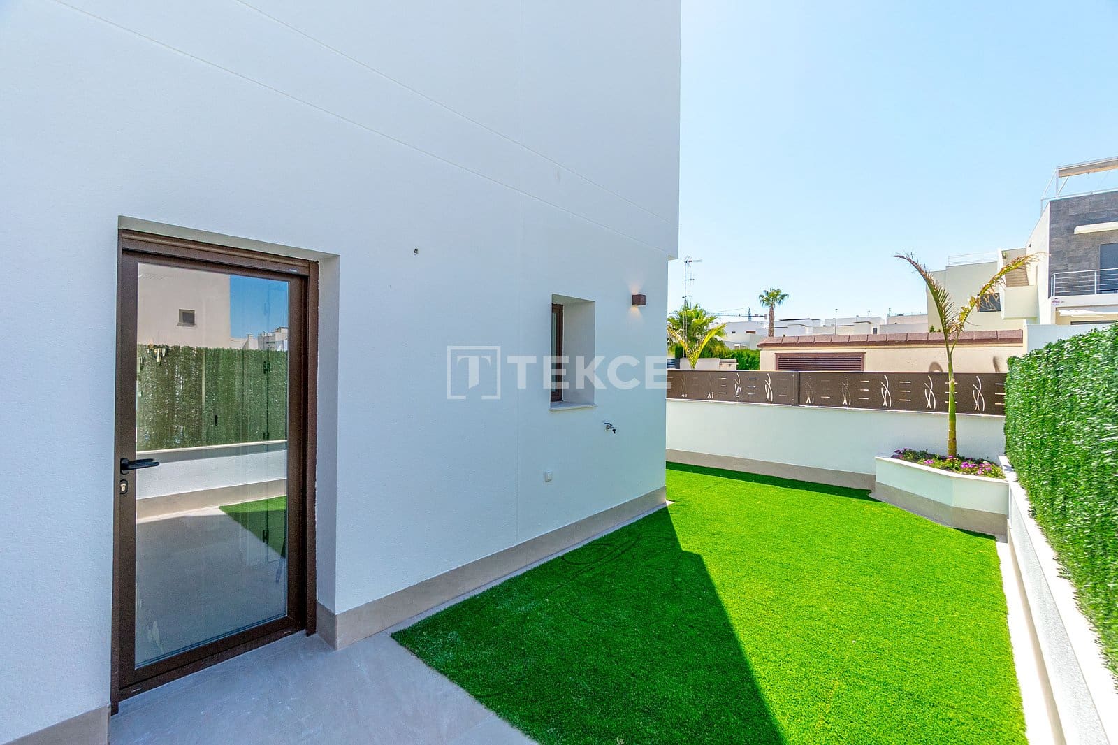 3 bedroom Villa for sale in Benijofar with pool - € 455,000 (Ref: 9031164)