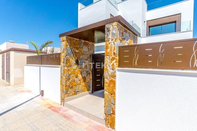 3 sovrum Villa till salu i Benijófar med pool - 455 000 € (Ref: 9031164)