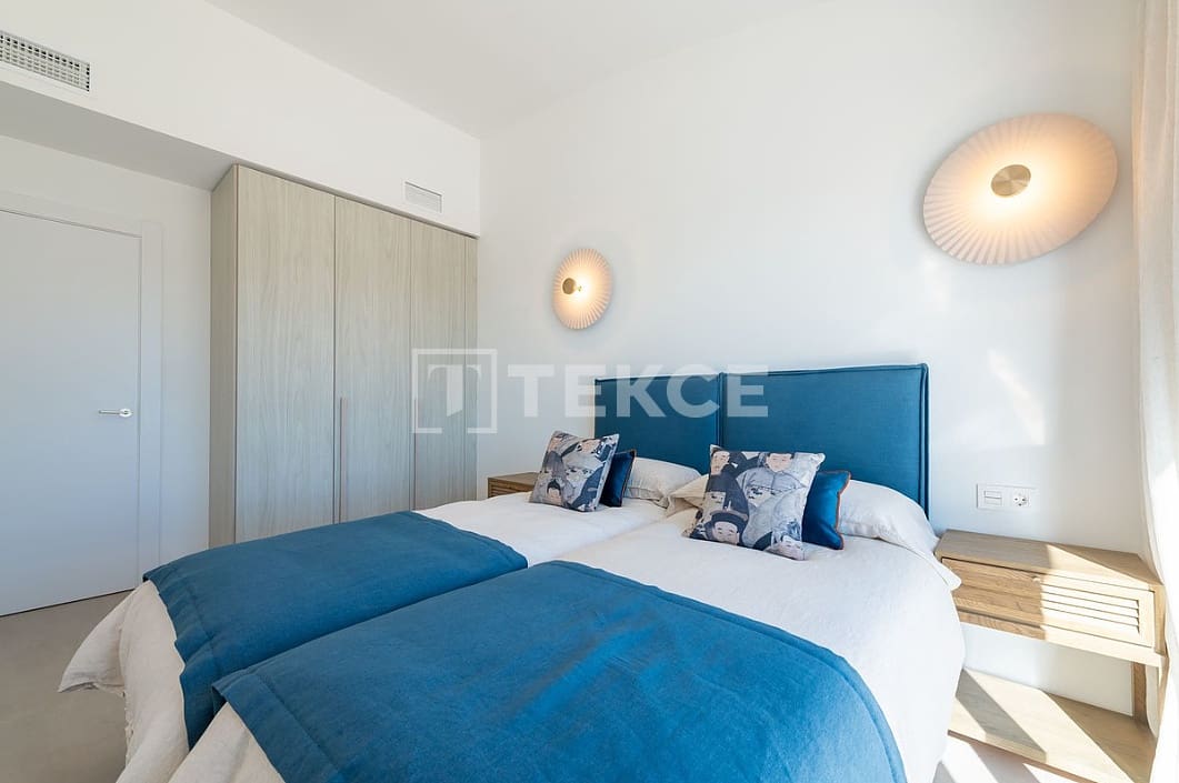 2 slaapkamer Flat te koop in Fuengirola met zwembad - € 849.000 (Ref: 9036237)