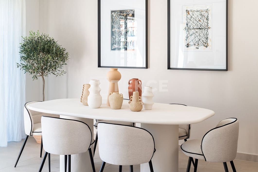 2 slaapkamer Flat te koop in Fuengirola met zwembad - € 849.000 (Ref: 9036237)