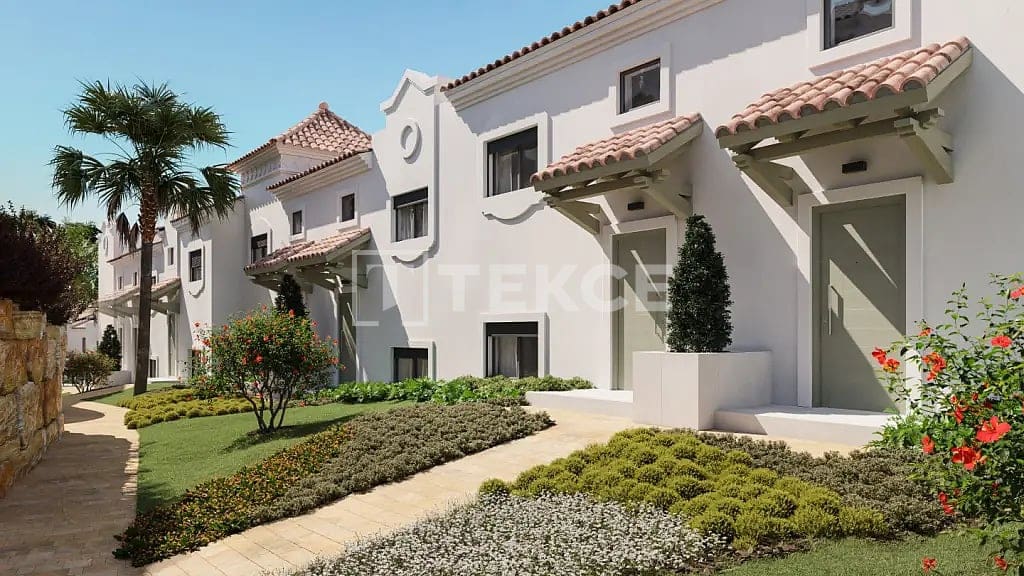 3 sypialnia Willa na sprzedaż w Estepona z basenem - 480 000 € (Ref: 9050562)