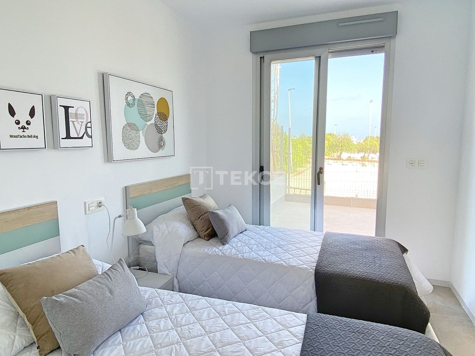 2 sypialnia Mieszkanie na sprzedaż w Torrevieja z basenem - 271 000 € (Ref: 9062026)
