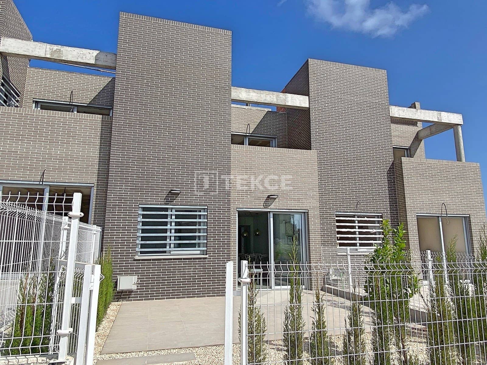 2 sypialnia Mieszkanie na sprzedaż w Torrevieja z basenem - 271 000 € (Ref: 9062026)